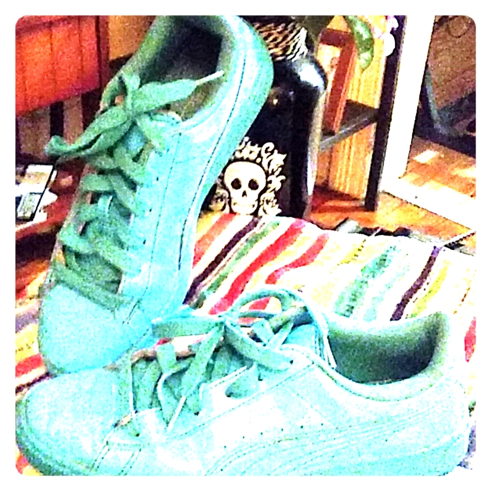 Womens Puma basketball shoes